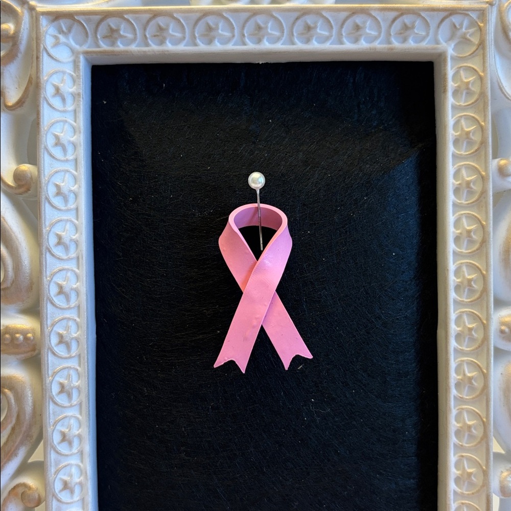 💕5/25💕Pink Ribbon Breast Cancer Awareness Pin